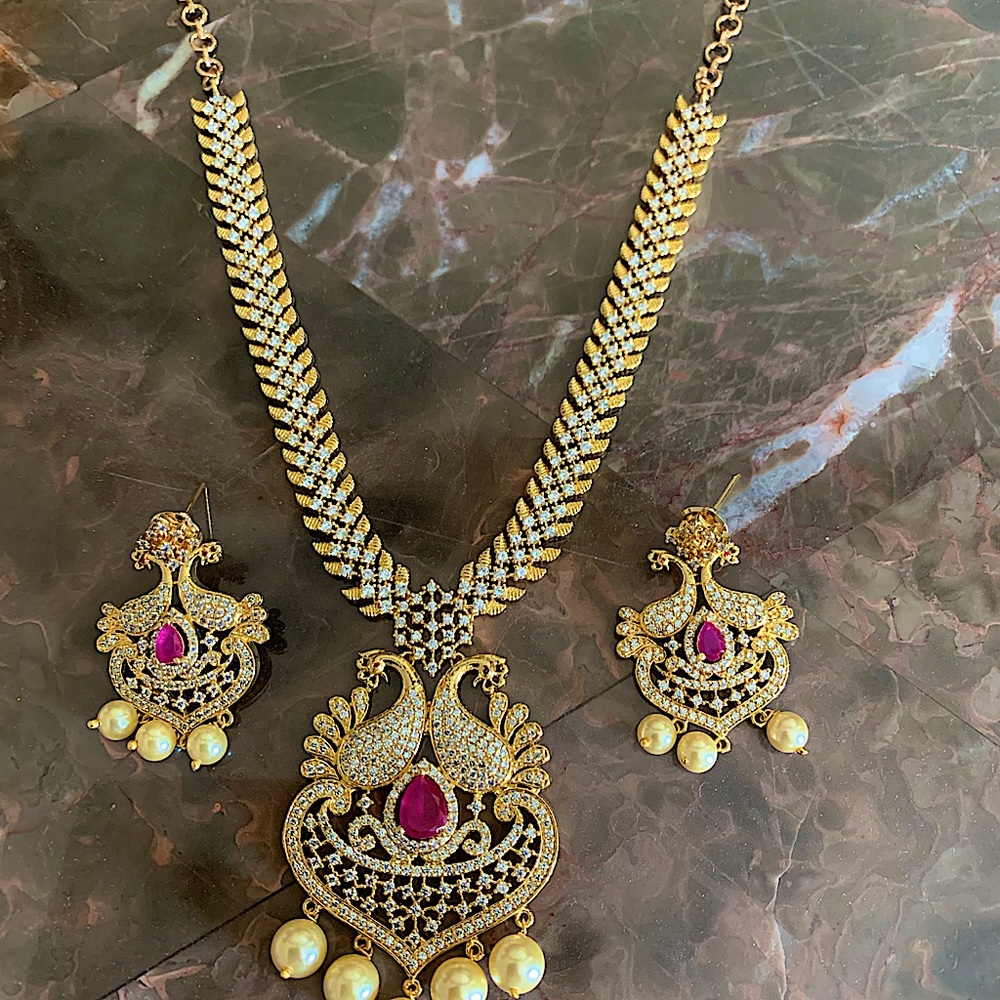 Brand New - 3 Piece Jewelry set